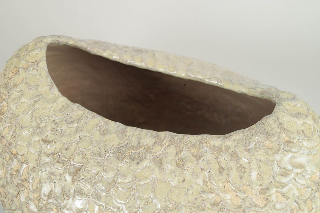 Christina Muff, contemporary Danish ceramic artist. Large unglazed vessel in reused stoneware clay. - 4