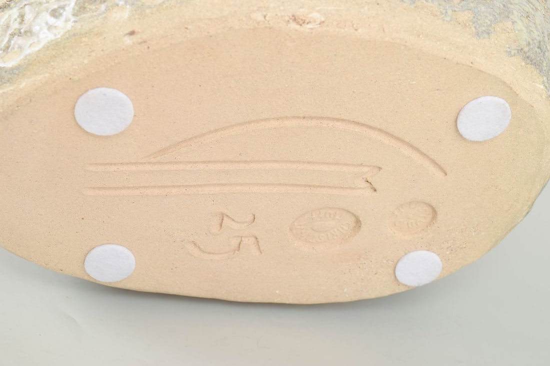 Christina Muff, contemporary Danish ceramic artist. Large unglazed vessel in reused stoneware clay. - 6