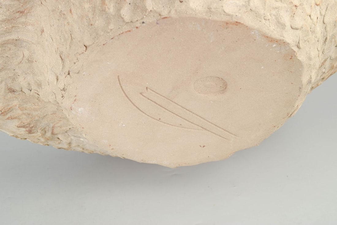 Christina Muff, contemporary Danish ceramic artist. Round vessel in reused stoneware clay. 2025 - 6