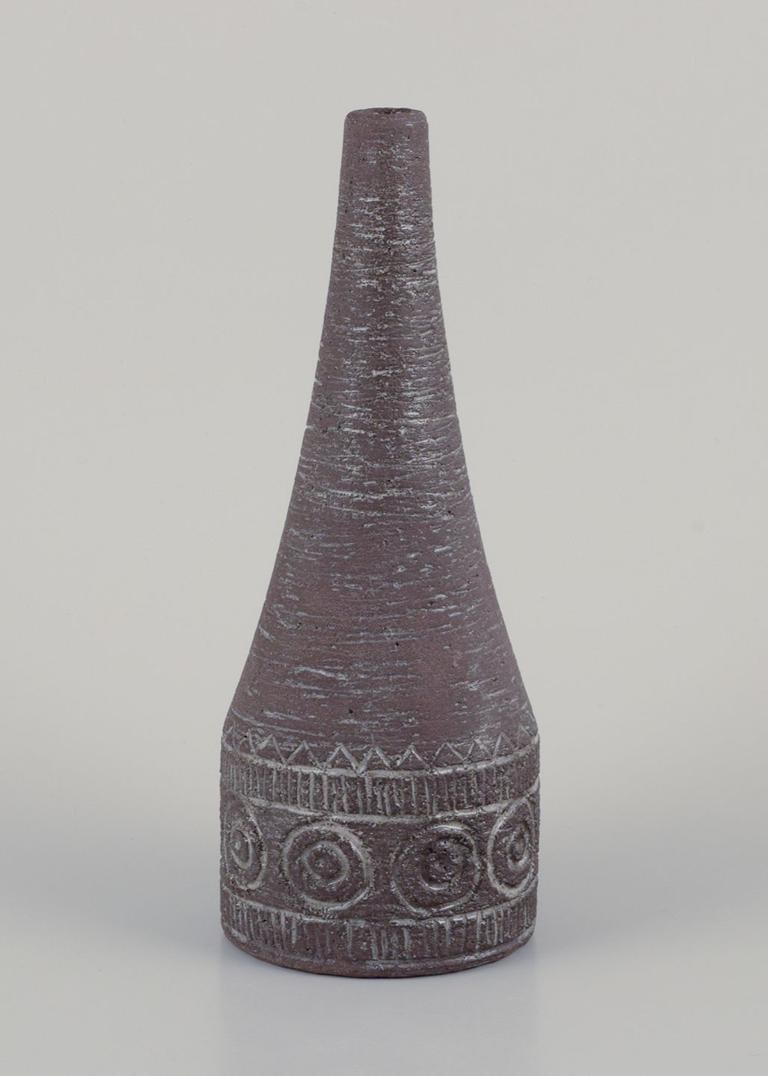 Elsi Bourelius, Swedish ceramicist. Unglazed ceramic vase with geometric pattern. 1960s/70s. - 2