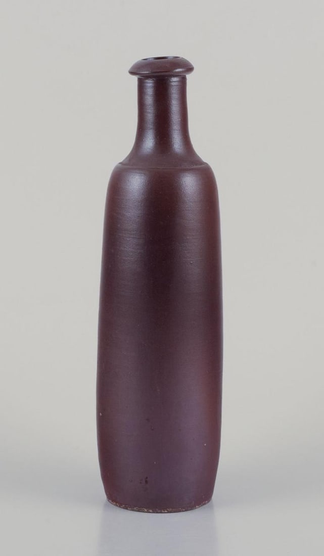 French ceramicist. Ceramic vase with slender form and brown glaze. Mid-20th C. - 5