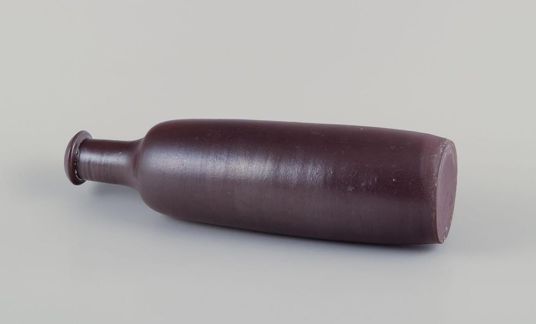 French ceramicist. Ceramic vase with slender form and brown glaze. Mid-20th C. - 6