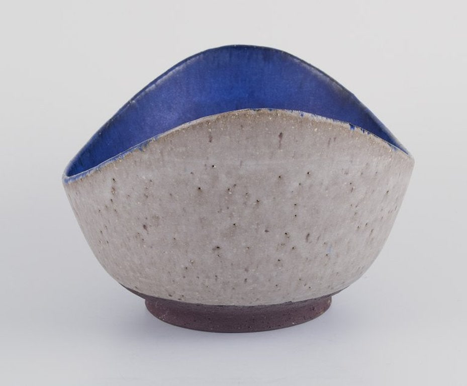 Danish studio ceramist. Large oval unique ceramic bowl. 1945. - 5
