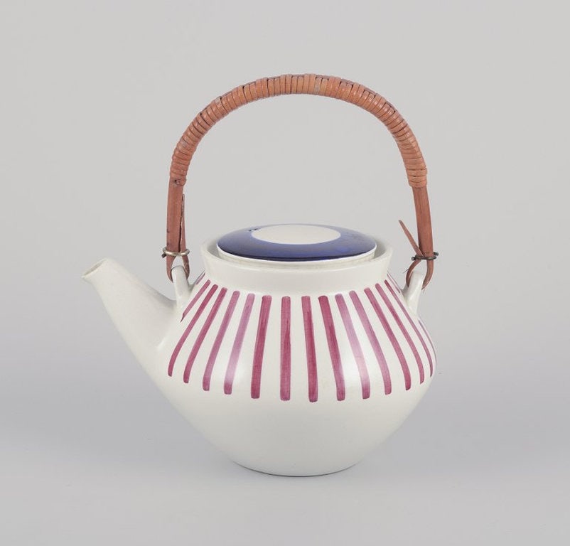 Karin Björquist for Gustavsberg, Sweden. Retro porcelain 'Tea Röd' teapot. 1960s.: Title: Karin Björquist for Gustavsberg, Sweden. Retro porcelain 'Tea Röd' teapot. 1960s. Description: Karin Björquist for Gustavsberg, Sweden. Retro porcelain"Tea Röd" teapot.