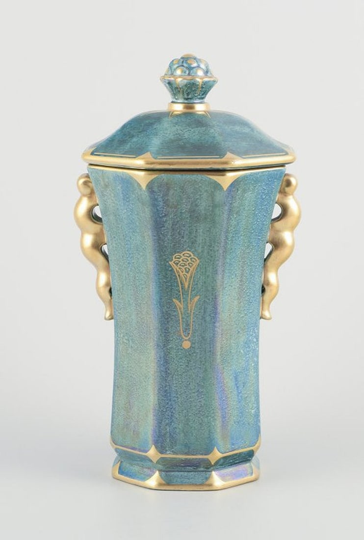 Josef Ekberg for Gustavsberg, Sweden. Large octagonal lidded vase in porcelain. 1940s. - 3