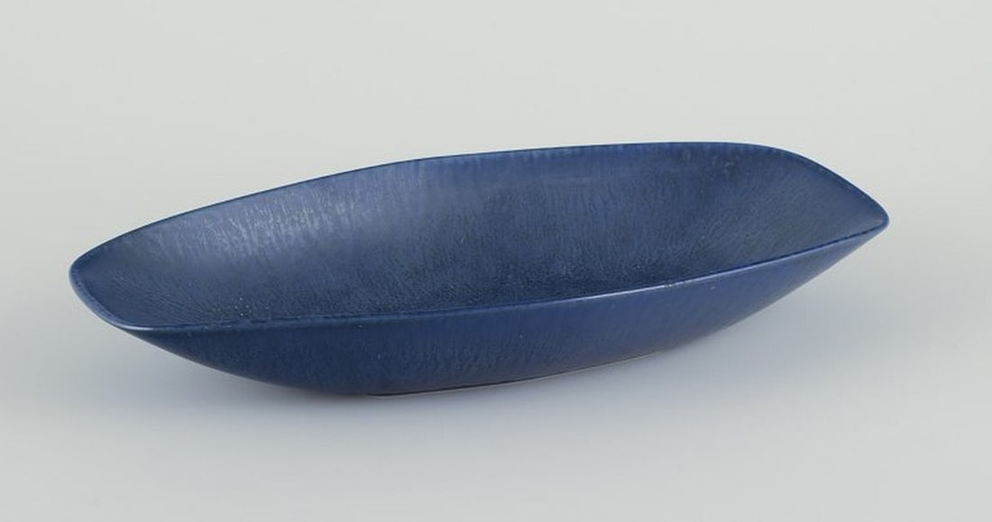Carl Harry Stålhane for Rörstrand, Sweden. Oblong dish of stoneware. Glaze in blue tones. (1 of 8)