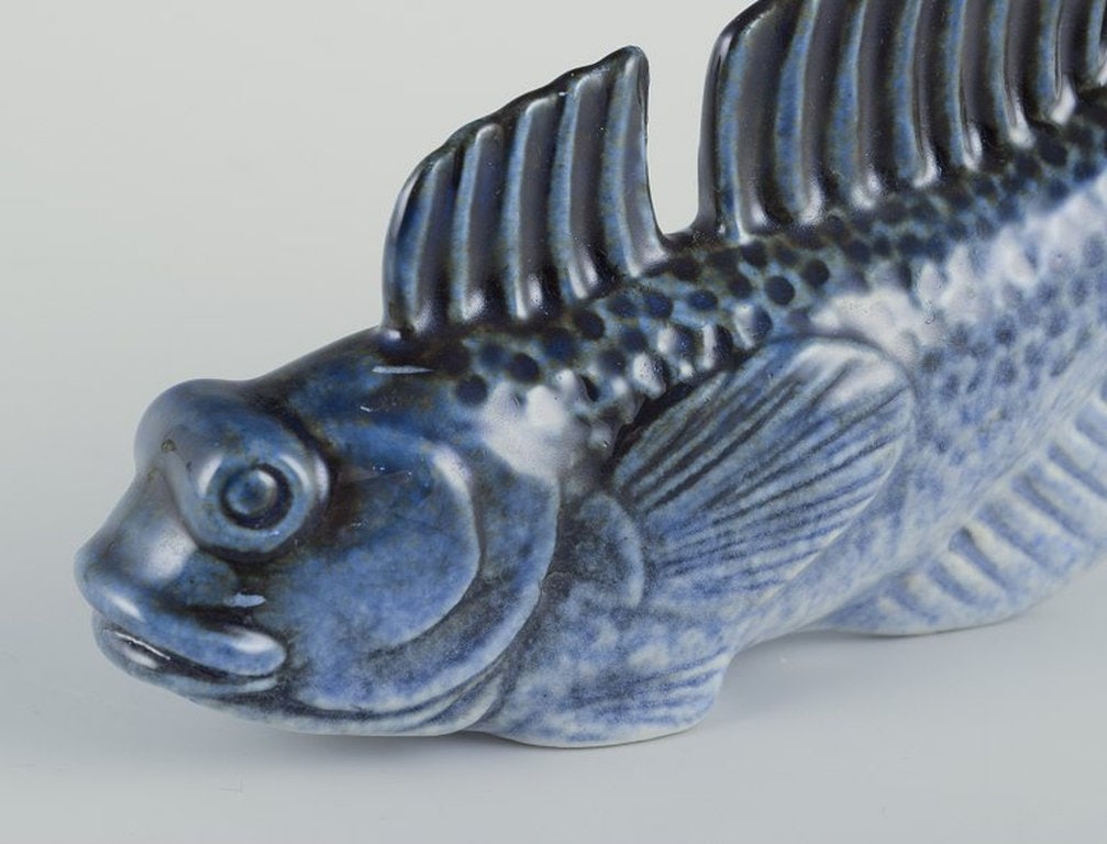 Sven Wejsfelt for Gustavsberg, Sweden. Unique 'Stim' fish in glazed ceramic. 1980s. - 5
