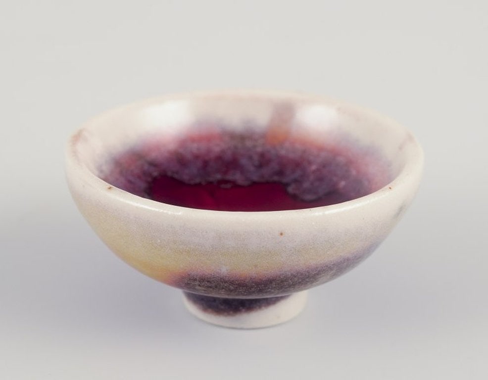 Carl Harry Stålhane for Designhuset, Sweden. Three unique miniature bowls in stoneware. Circa - 4