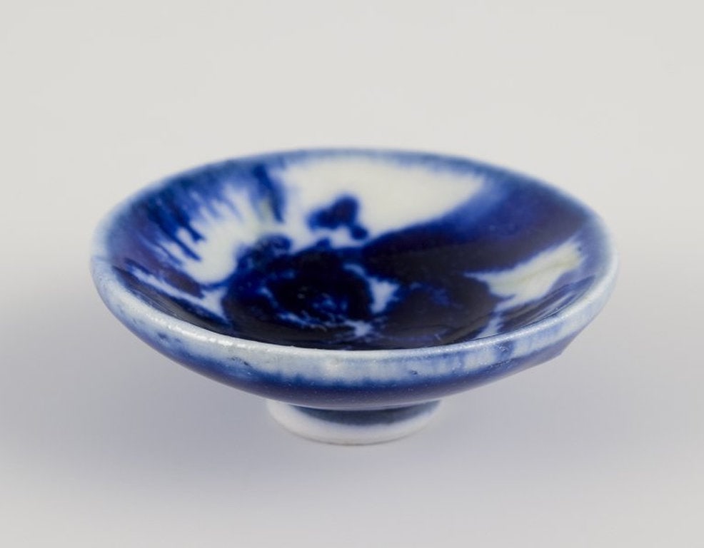Carl Harry Stålhane for Designhuset, Sweden. Three unique miniature bowls in stoneware. Circa - 5