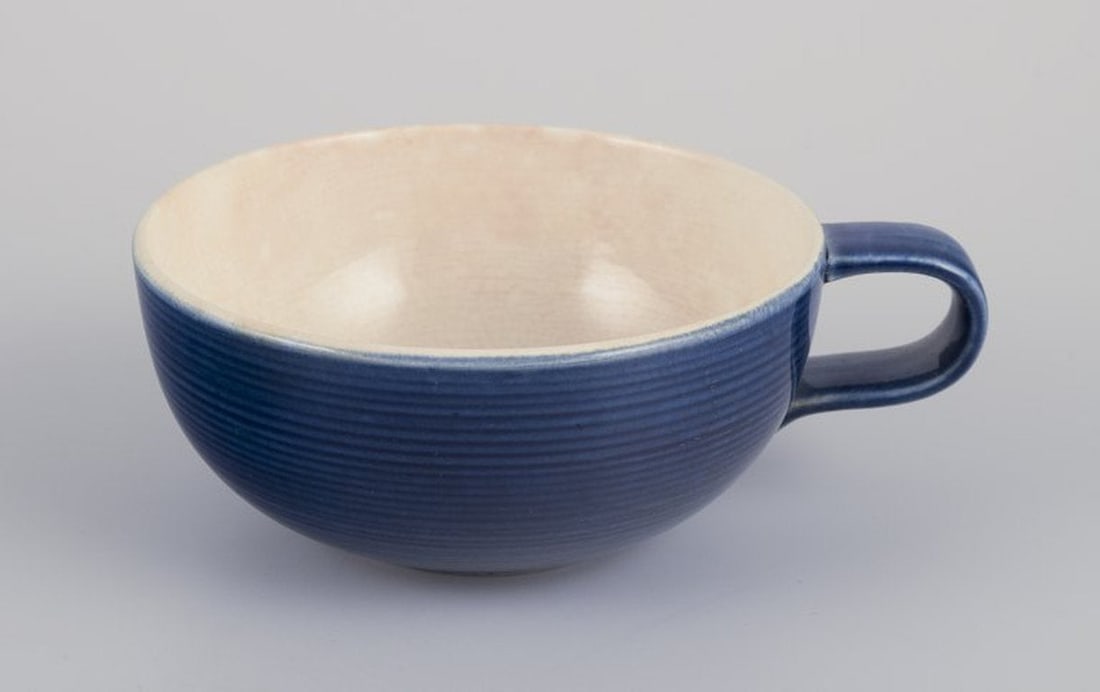 Gertrud Lönegren for Rörstrand, Sweden. Set of four 'Blå Blanche' teacups with - 8