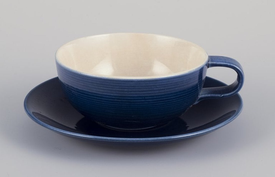 Gertrud Lönegren for Rörstrand, Sweden. Set of four 'Blå Blanche' teacups and saucers - 3