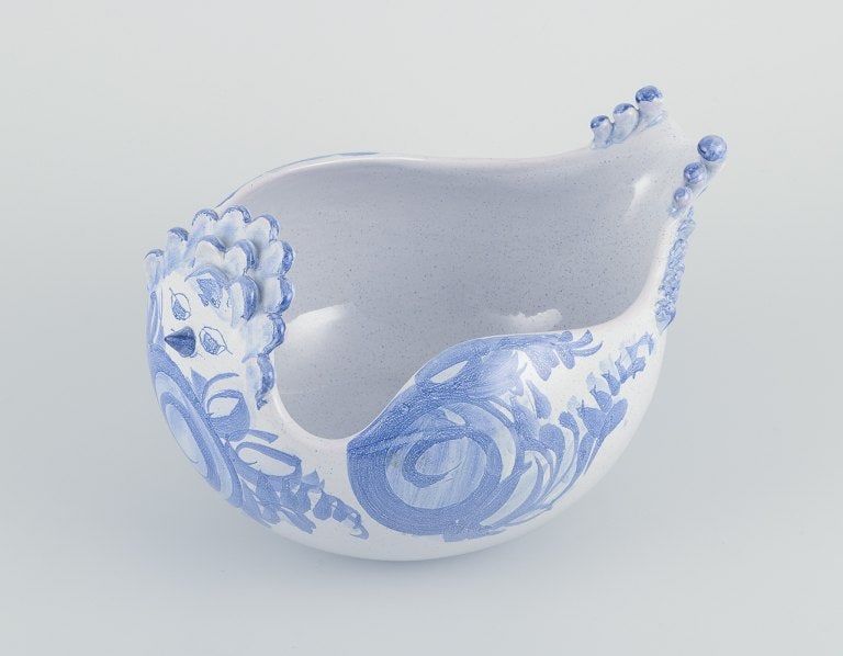 Bjørn Wiinblad, Det Blå Hus, Denmark. Large unique ceramic bowl shaped like a bird. 1975. - 3