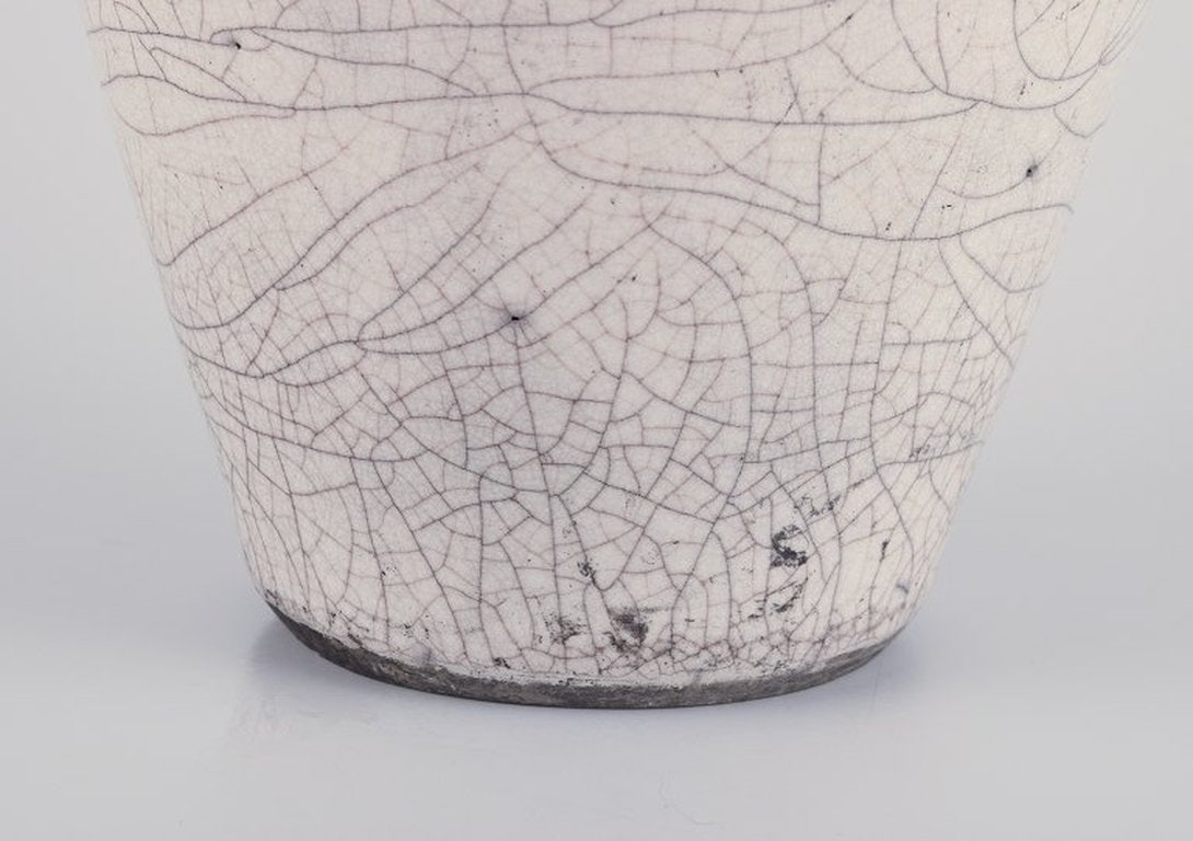 Anita Wederbrand, Swedish studio ceramist. Unique lidded bowl. 21st century. - 5