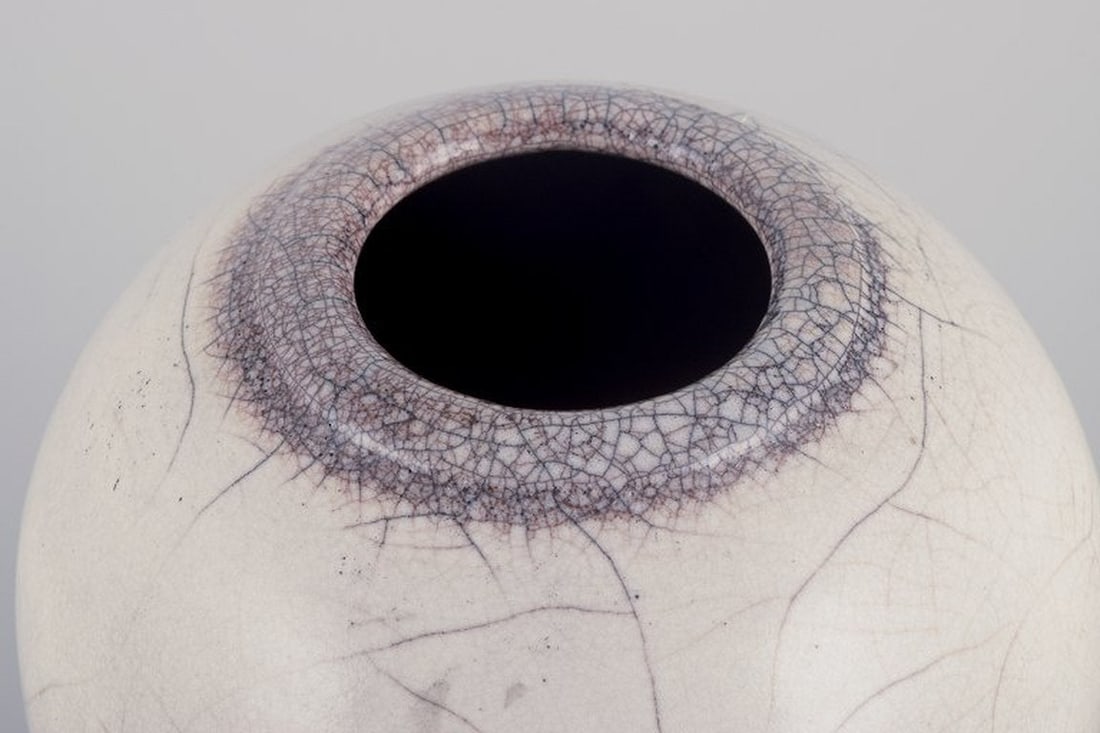 Anita Wederbrand, Swedish studio ceramist. Unique lidded bowl. 21st century. - 8