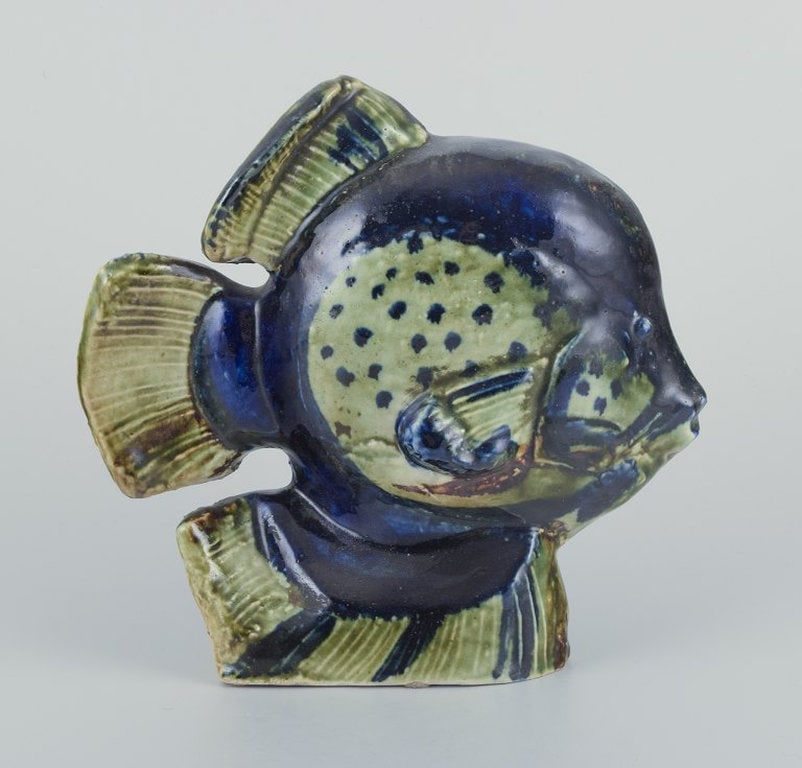 Carl Harry Stålhane for Designhuset, Sweden. Unique sculpture of fish in stoneware. 1970s. - 2