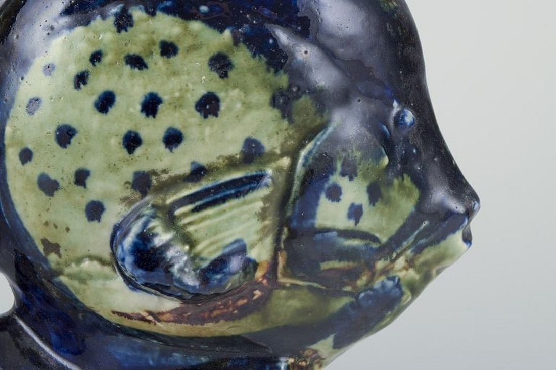 Carl Harry Stålhane for Designhuset, Sweden. Unique sculpture of fish in stoneware. 1970s. - 4