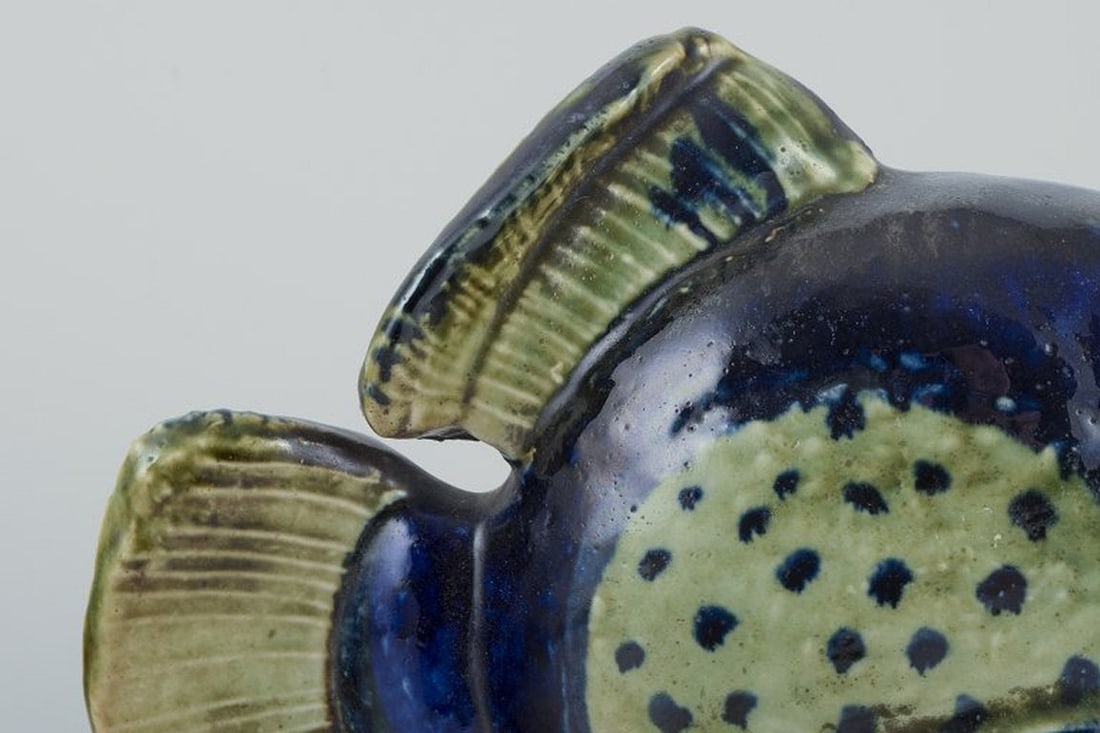 Carl Harry Stålhane for Designhuset, Sweden. Unique sculpture of fish in stoneware. 1970s. - 6