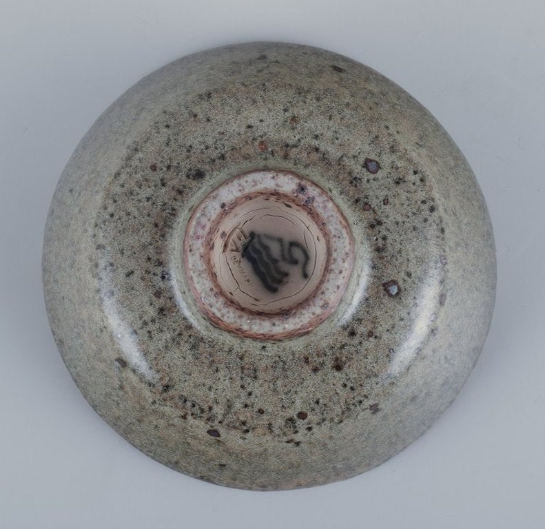 Nils Thorsson for Royal Copenhagen. Unique stoneware bowl on a base. Mid 20th century. - 8