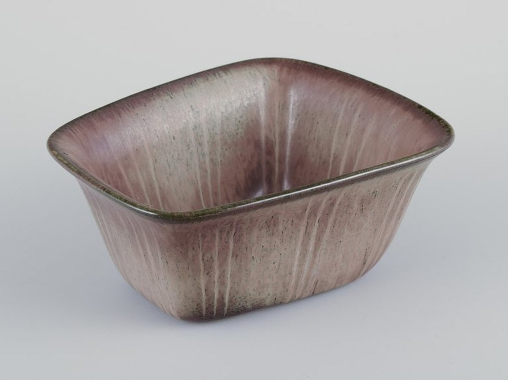 Gunnar Nylund for Rörstrand, Sweden. Square bowl in ceramic. Mid 20th century.: Title: Gunnar Nylund for Rörstrand, Sweden. Square bowl in ceramic. Mid 20th century. Description: Gunnar Nylund (1904-1997) for Rörstrand. Square ceramic bowl. Glaze in brown and green tone