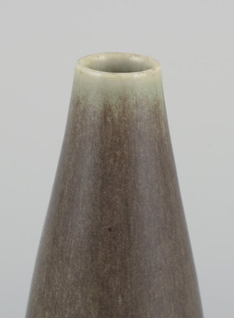 Per Linnemann-Schmidt for Palshus, Denmark. Ceramic vase in olive green hare fur glaze. Circa 1970. - 3