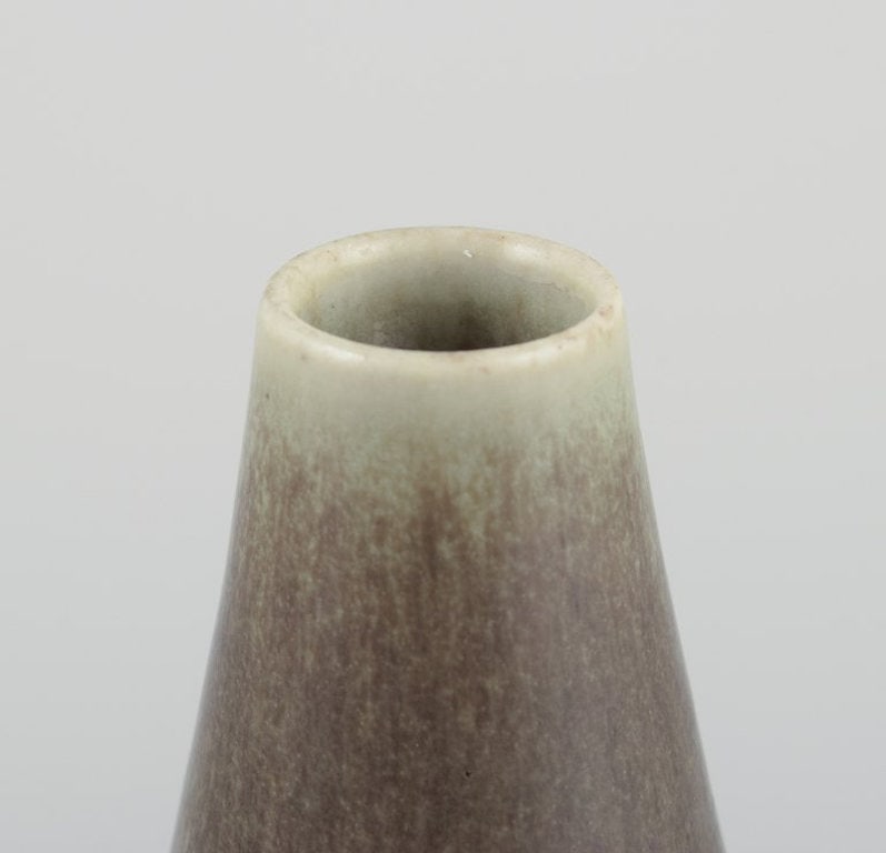 Per Linnemann-Schmidt for Palshus, Denmark. Ceramic vase in olive green hare fur glaze. Circa 1970. - 6