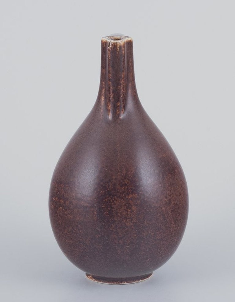 Eva Stæhr-Nielsen for Saxbo, Denmark. Rare 'pistol' ceramic jug. Mid 20th century. - 4