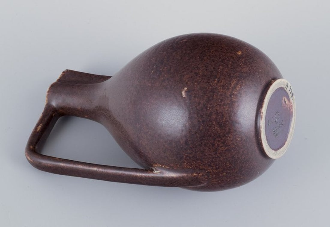 Eva Stæhr-Nielsen for Saxbo, Denmark. Rare 'pistol' ceramic jug. Mid 20th century. - 7