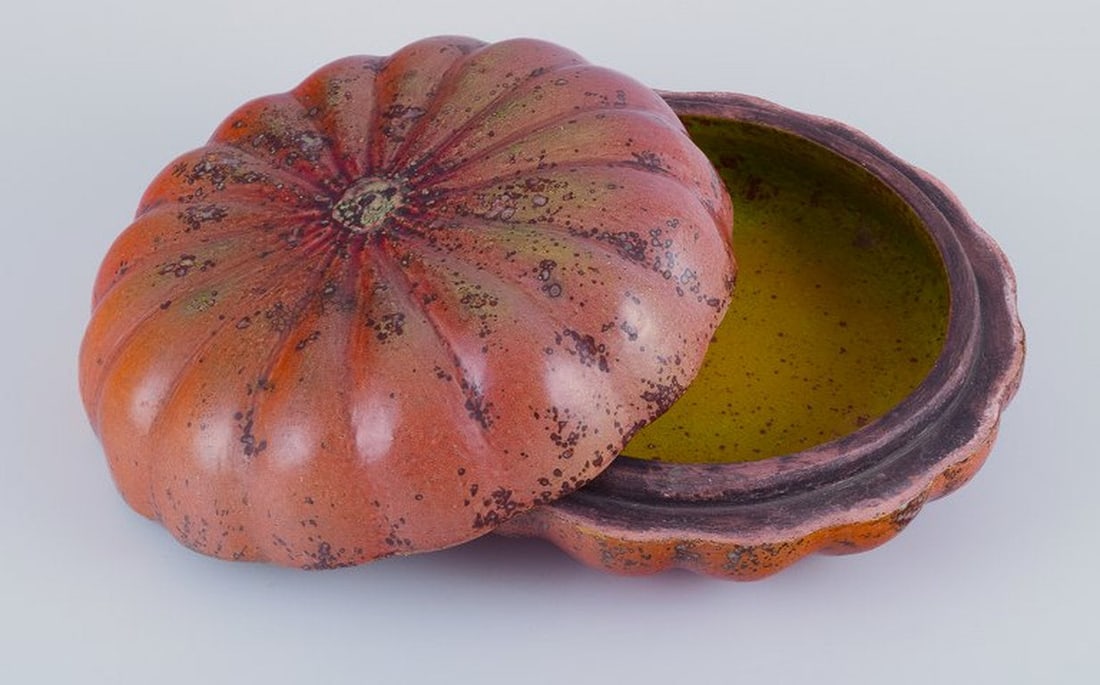Hans Hedberg, Swedish ceramicist, for Biot, France. Large lidded ceramic jar shaped like a pumpkin. - 3