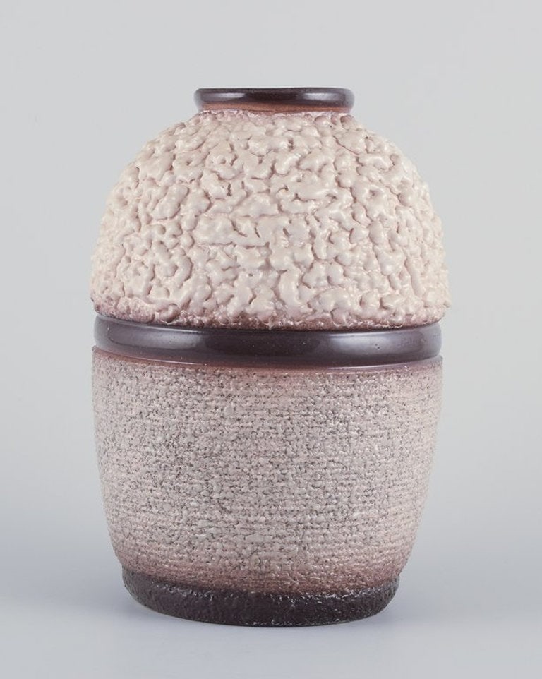 French ceramicist. Ceramic vase. Lava glaze in light and brown colours. Ca. 1960s. - 3