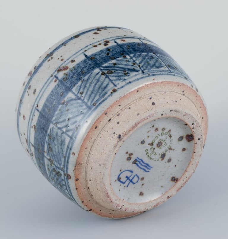 Gerd Hjort Petersen for Royal Copenhagen. Small unique vase in stoneware. 1966. - 6