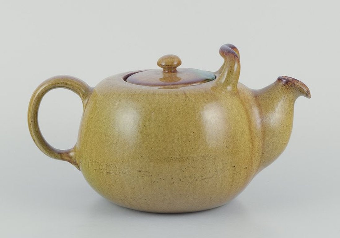 Nils Kähler for Kähler, Denmark. Very large ceramic teapot. 1960s/70s. - 2