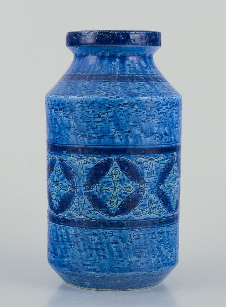Aldo Londi for Bitossi, Italy. Large vase in Rimini blue glazed ceramic with geometric patterns. - 3