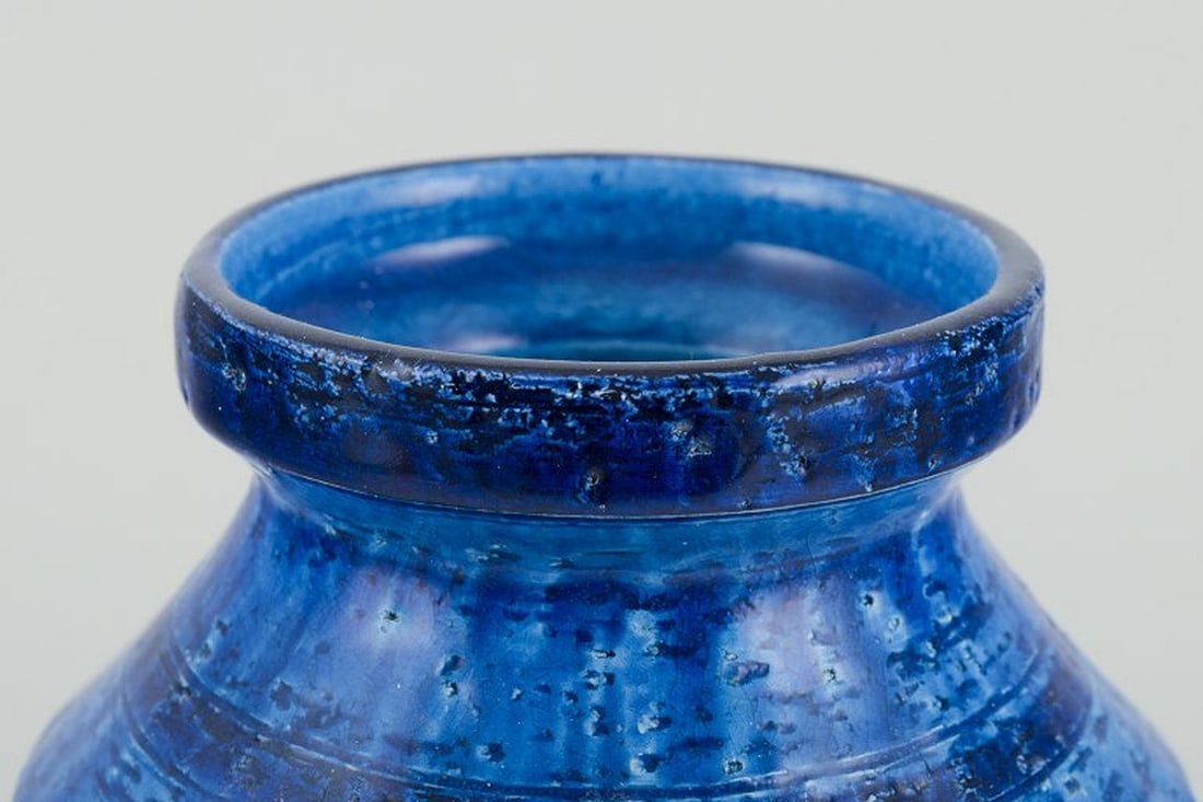 Aldo Londi for Bitossi, Italy. Large vase in Rimini blue glazed ceramic with geometric patterns. - 5