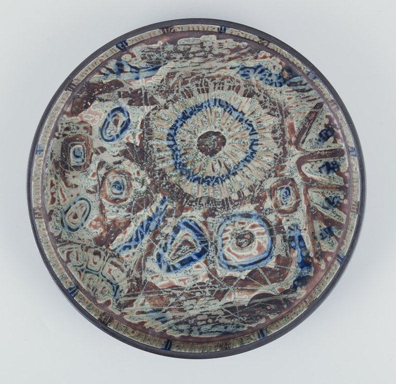 Niels Thorsson for Royal Copenhagen. Low 'Baca' bowl in earthenware. Ca. 1970. - 4