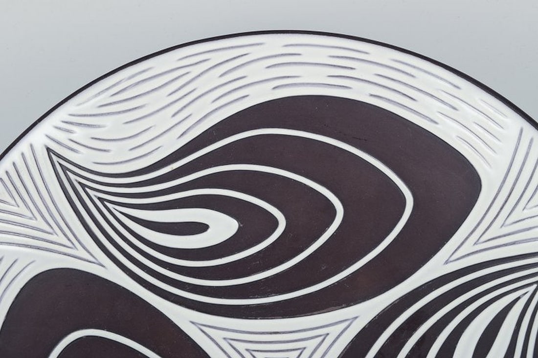 Schollert, Denmark. Large ceramic bowl in modernist style. 1970s. - 5