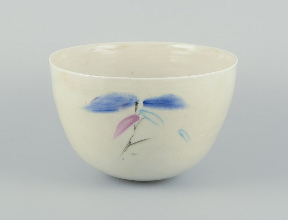 European studio ceramicist. Large unique ceramic bowl. Circa 1980s. (1 of 6)