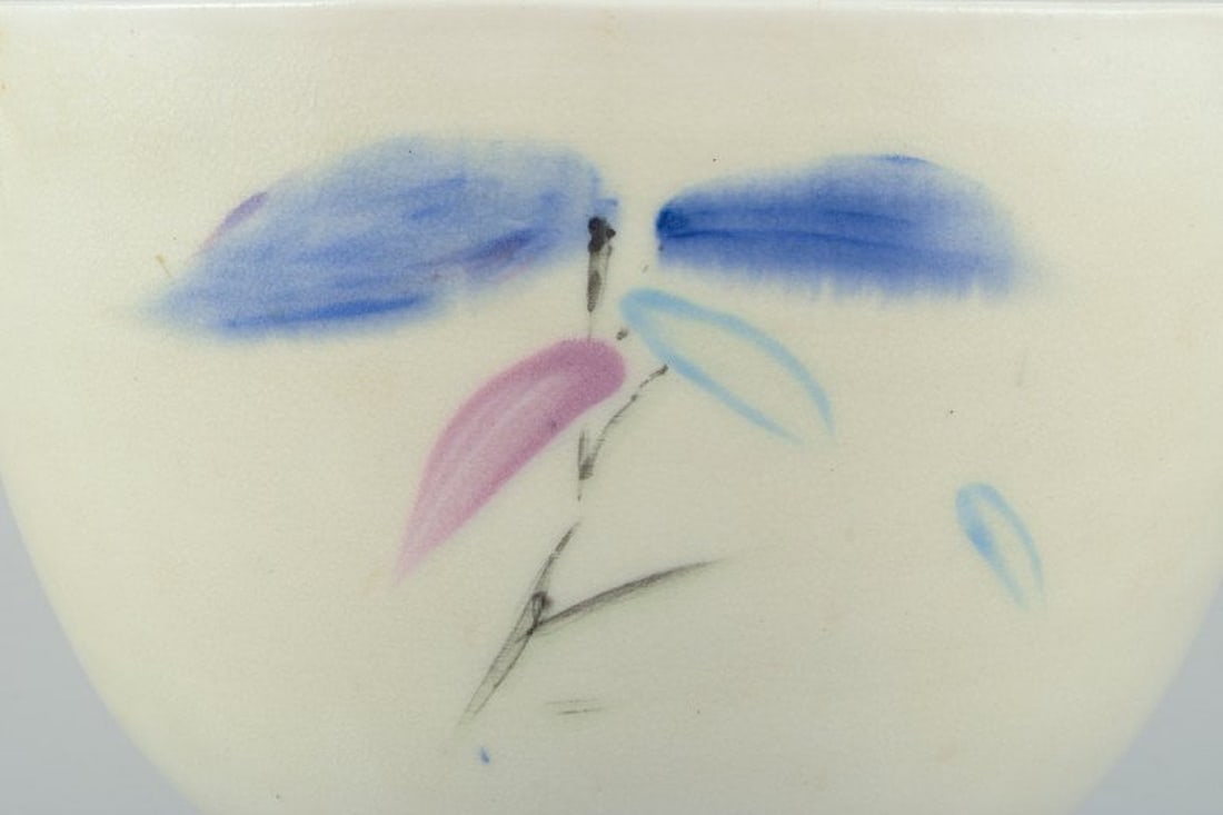 European studio ceramicist. Large unique ceramic bowl. Circa 1980s. - 5