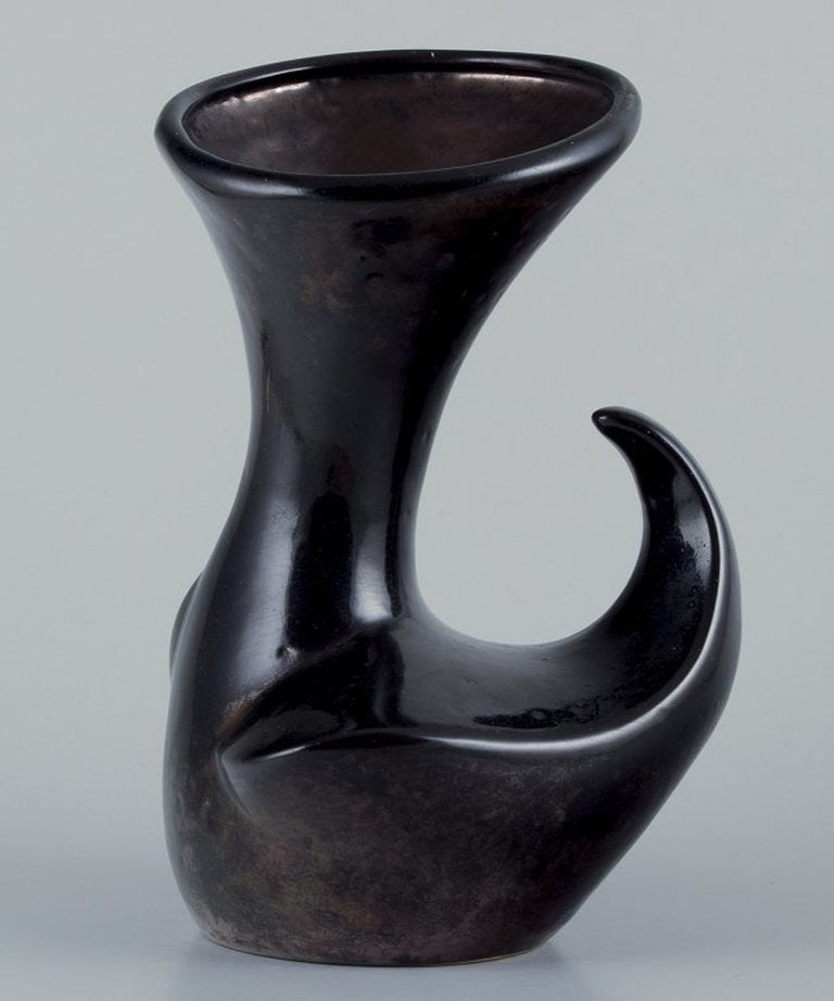 French ceramicist. Large ceramic vase. Organic shape. Circa 1970. - 3