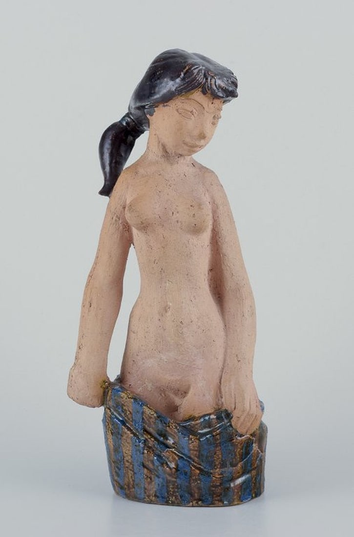 Helge Christoffersen, own workshop. Unique figure of partially glazed earthenware. Mid 20th century. - 2