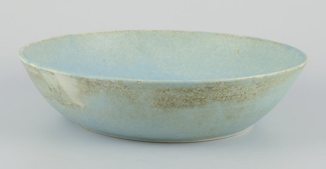 European studio ceramicist. Very large ceramic bowl. Ca. 1980s. - 3