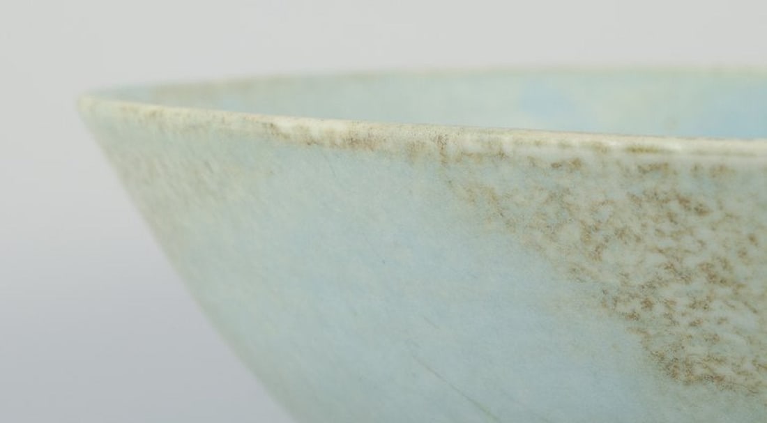 European studio ceramicist. Very large ceramic bowl. Ca. 1980s. - 7