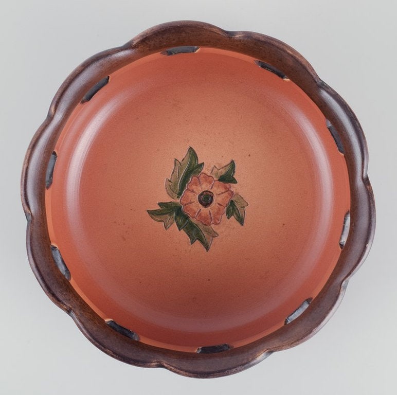 Ipsens Enke, Denmark. Large ceramic bowl with an openwork rim in the shape of branches. 1920s/30s. - 5