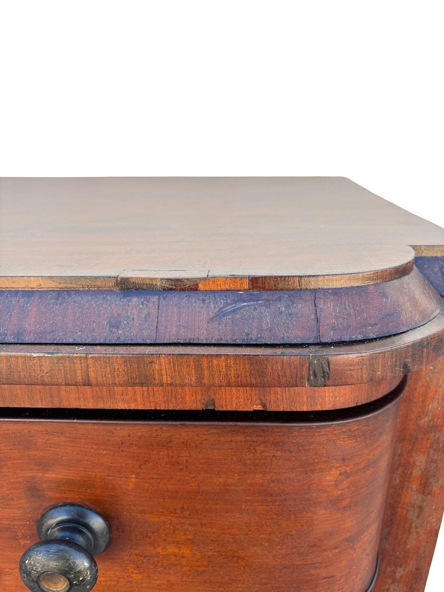 Late 19th Century Victorian Queen Anne Lowboy Dresser with Sculpted Front - 5