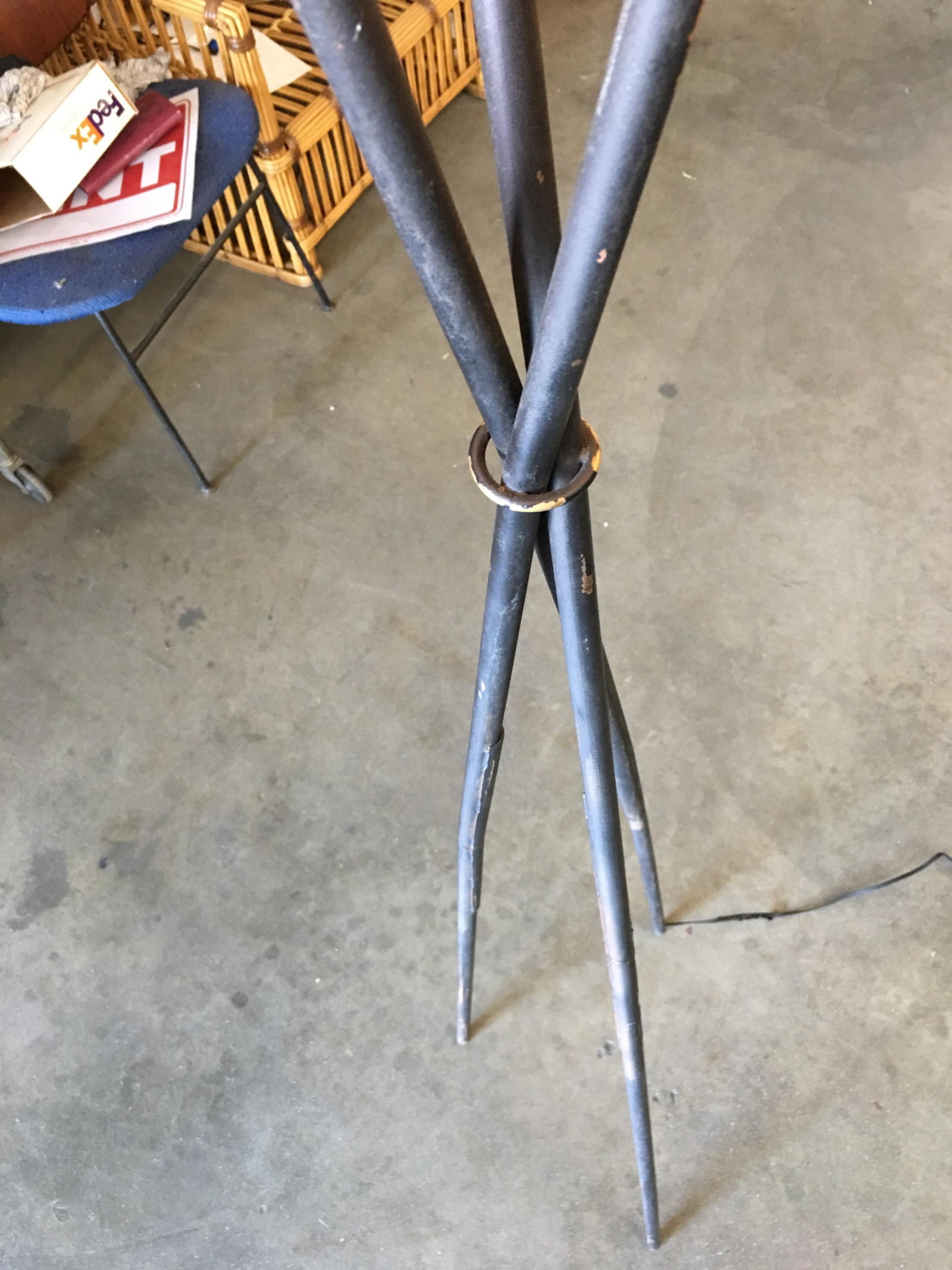Midcentury Black Thin Iron Rod Tripod Floor Lamp - 2
