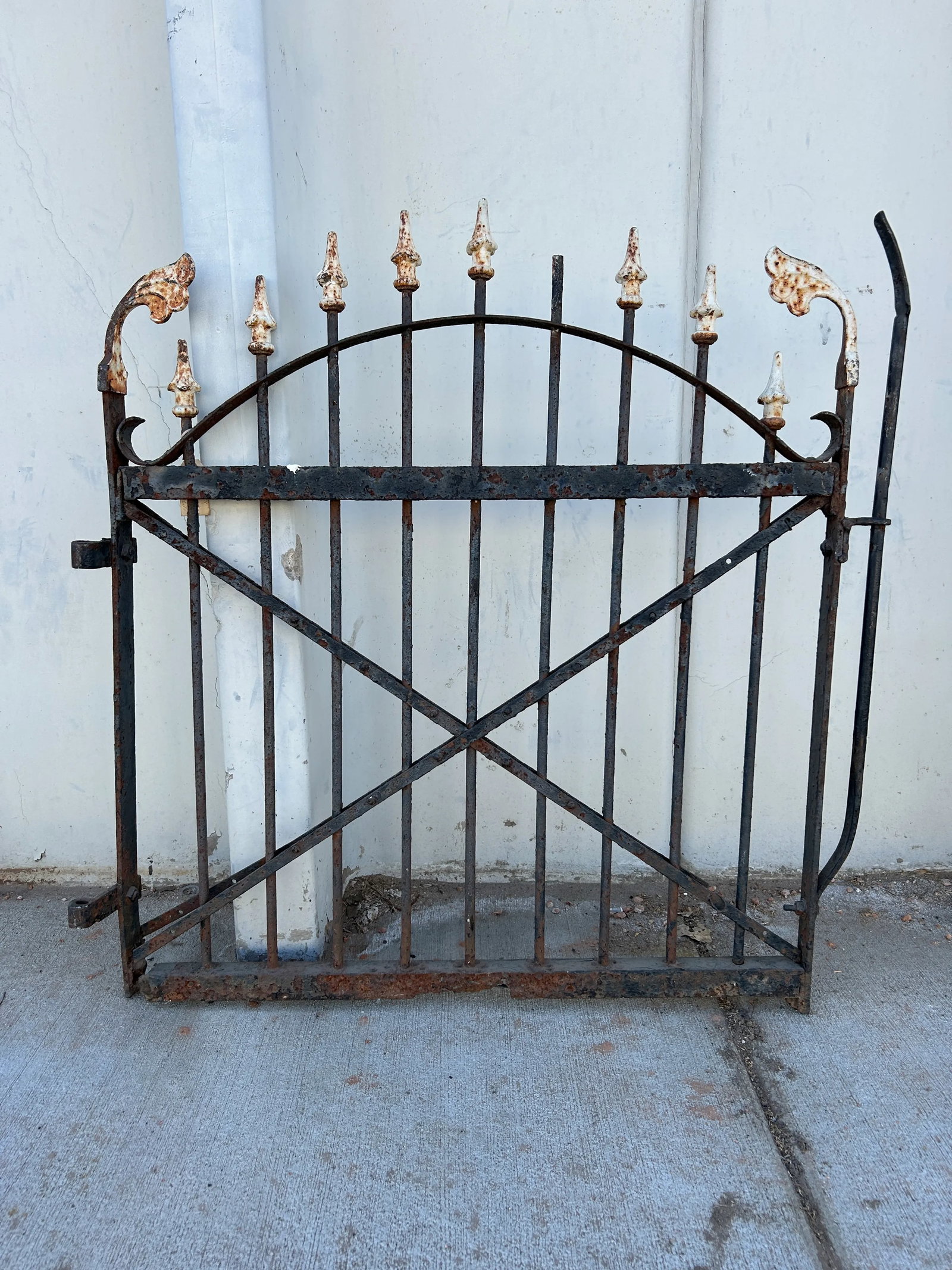 Antique Rustic Wrought Iron Painted Gate - 9