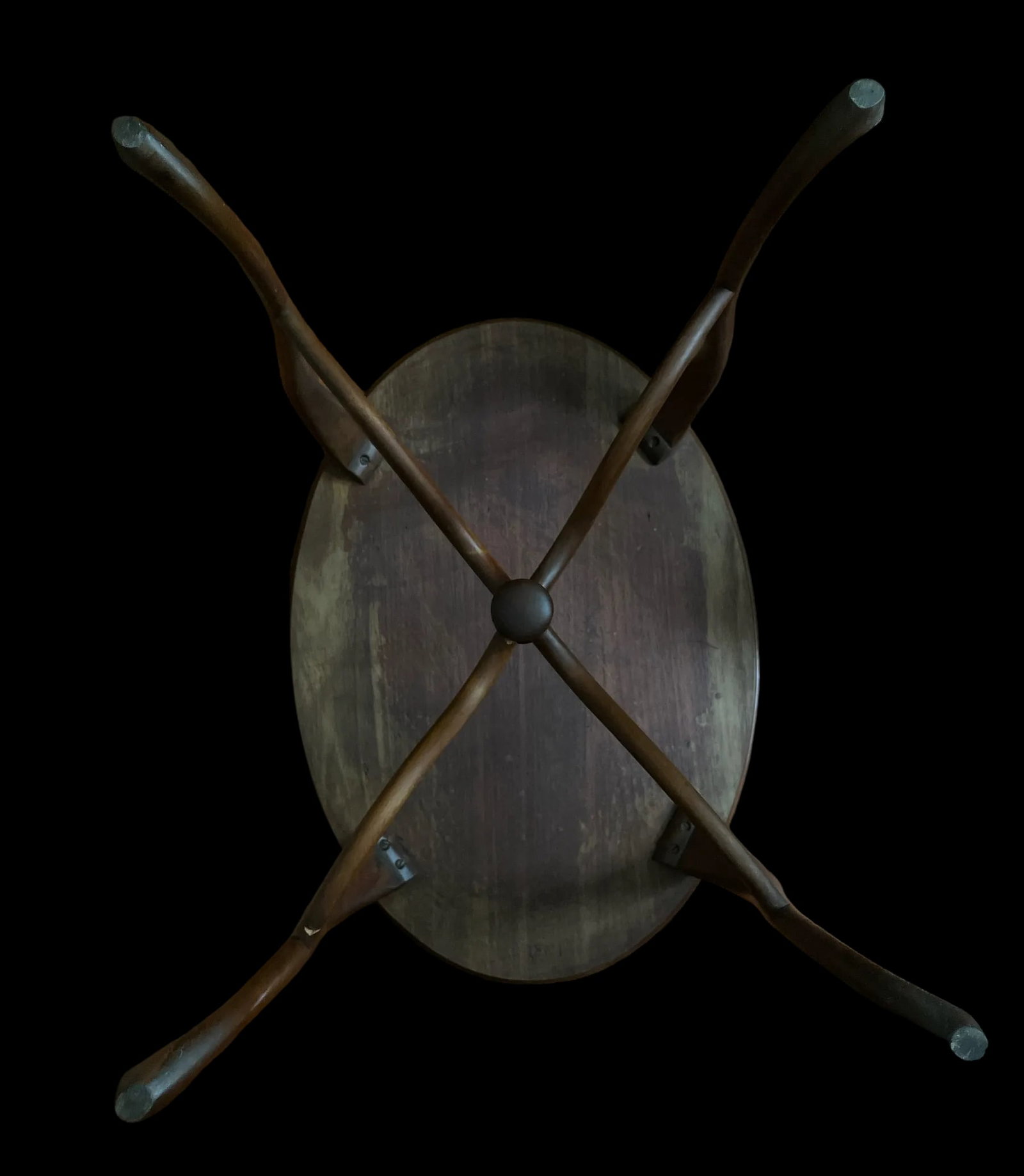 Late 19th Century Oak Oval Accent, Side, Entry, Hall or Tea Table With Cabriole Legs and Ornate Stre - 7