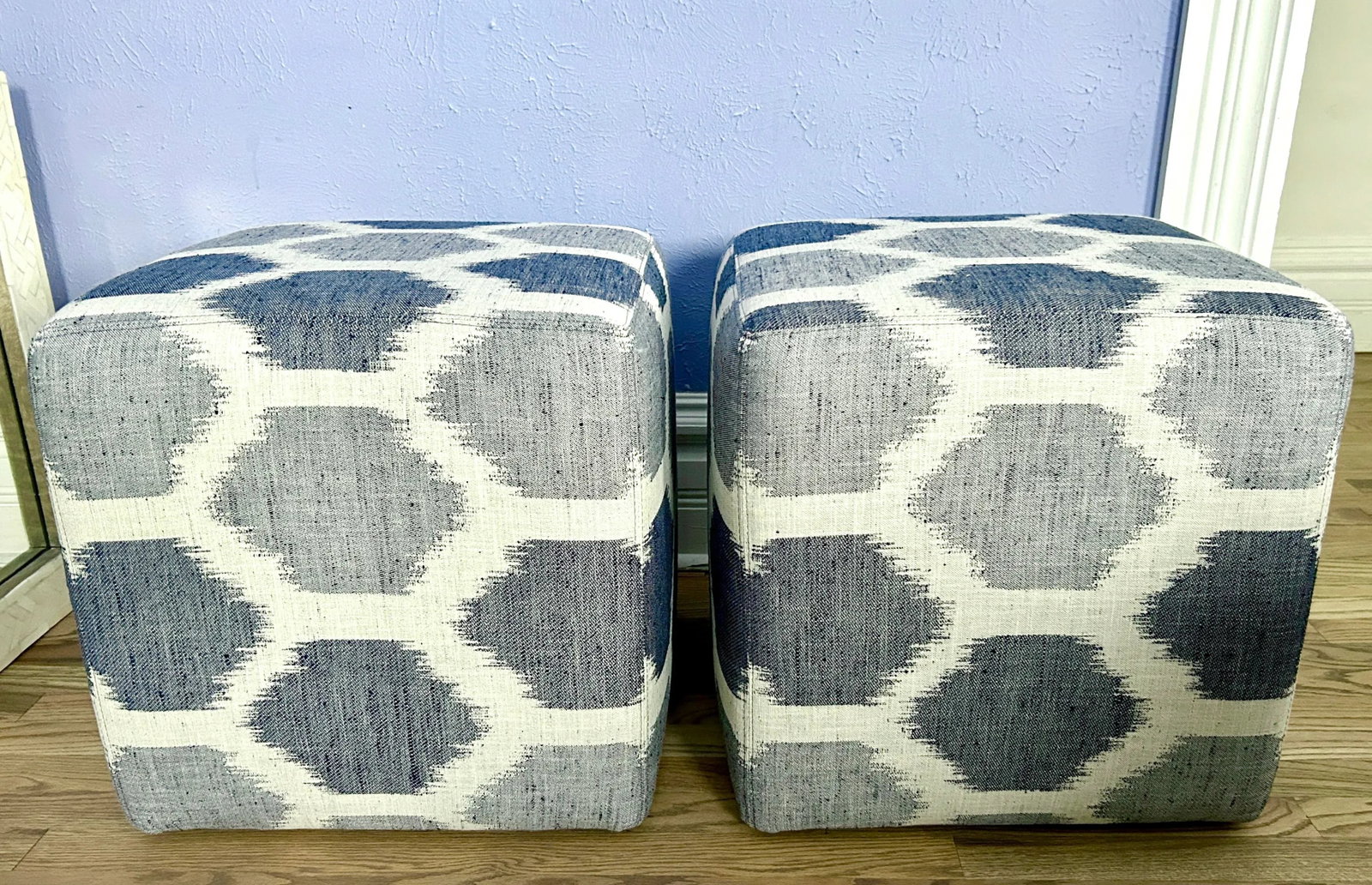 Lee Industries Cabot Denim Woven Ikat Honeycomb Pattern Fabric Cover Rolling Cocktail Ottoman Stool, - 10