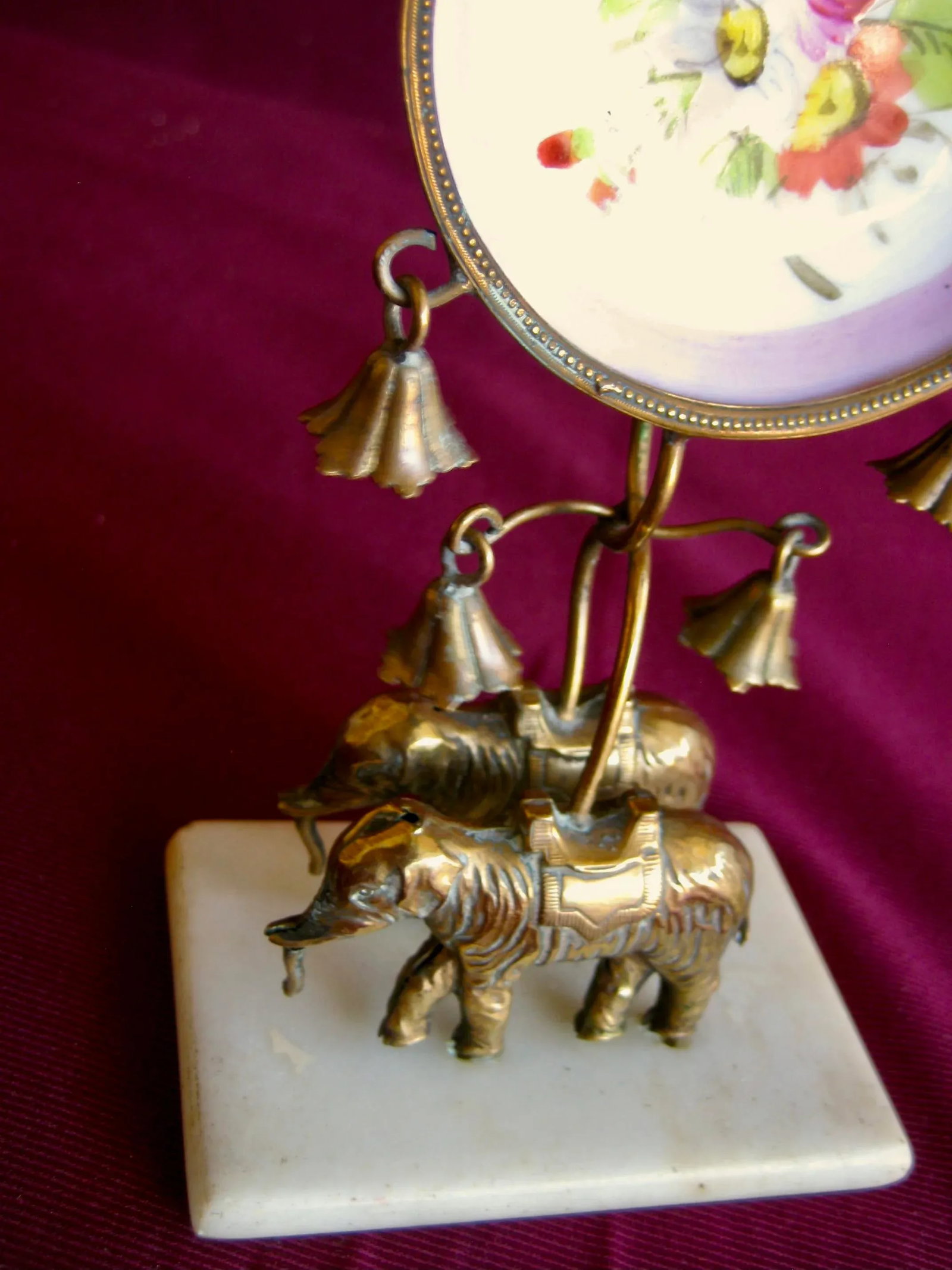 Mid 19th Century French Napoleon III Porcelain Pocket Watch Holder With an Elephant - 3