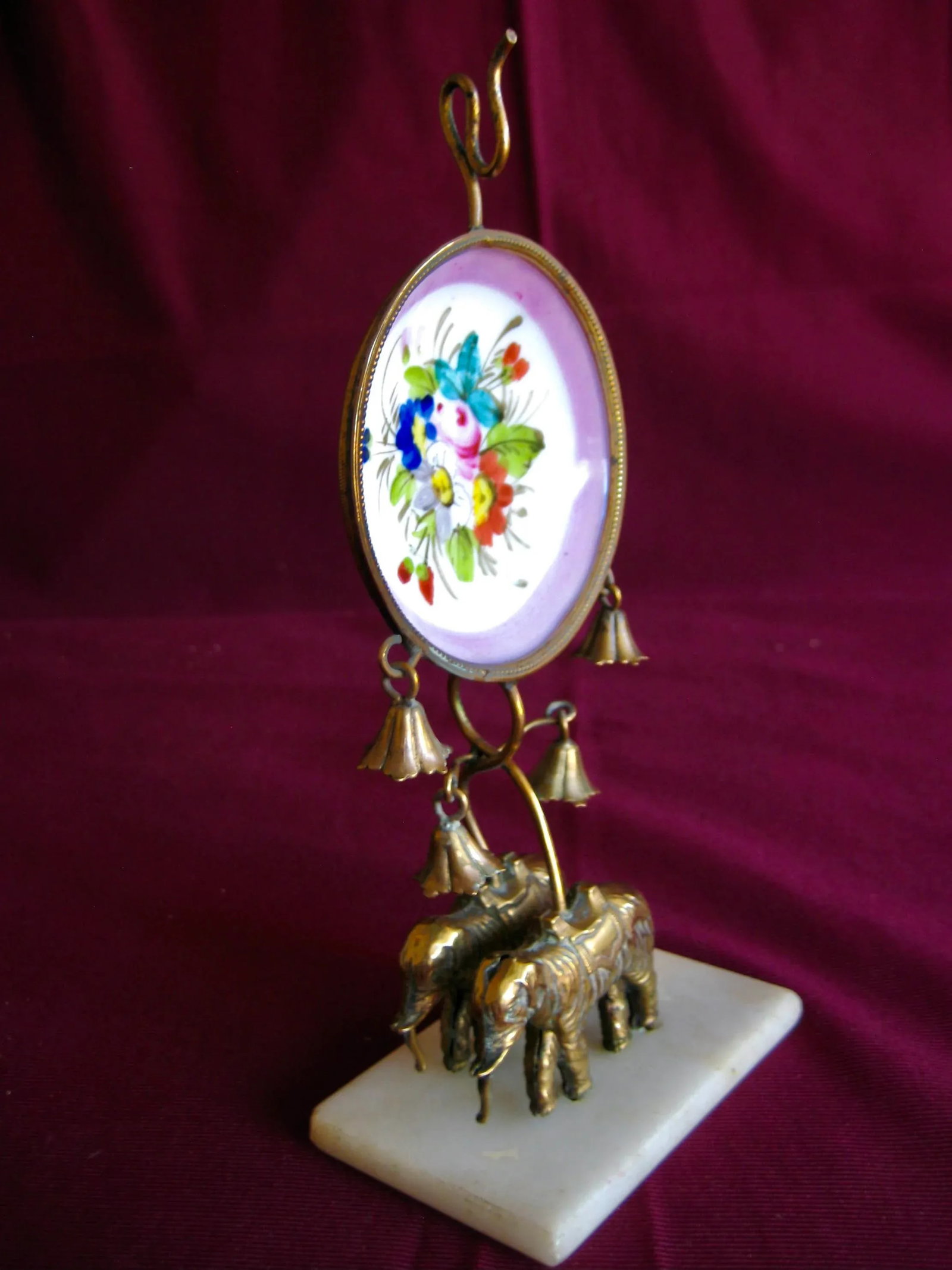 Mid 19th Century French Napoleon III Porcelain Pocket Watch Holder With an Elephant - 4