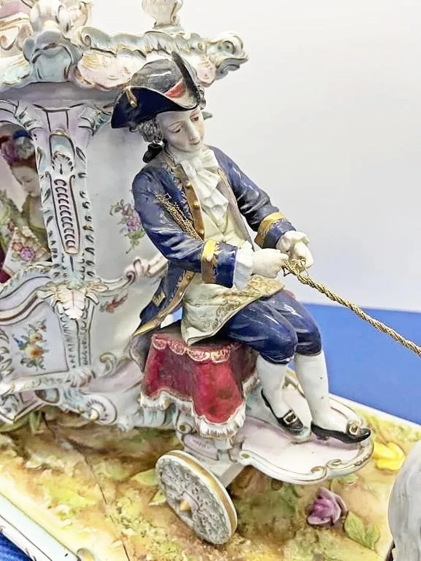 Late 19th Century Capodimonte Style Luigi Fabris Monumental Porcelain Coach - 7